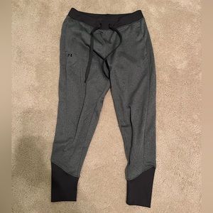 Under Armour Women’s Joggers Size Medium Gray